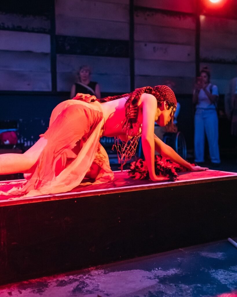 “Viva la Vulva”: Azərbaycanlı sənətçidən patriarxiyaya meydan oxuyan festival