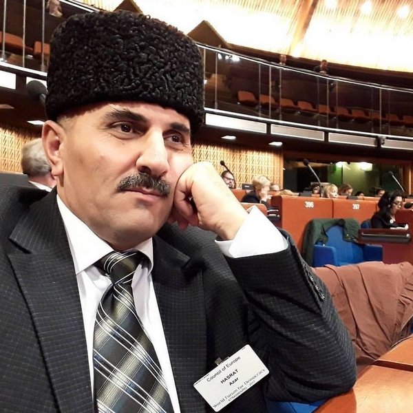 Azər Həsrət: Barlara gedən qızlar rus sektorunu bitirənlərdir