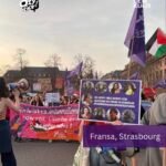 8 Mart yürüyüşündə 9 qadın jurnalist üçün dünyada qaldırılan plakatlar