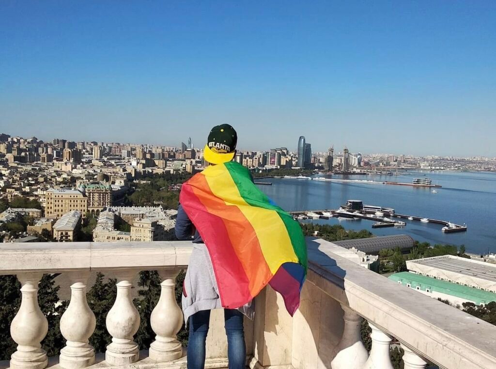 Trans qadın ailəsi tərəfindən döyülüb, saçı qırxılıb