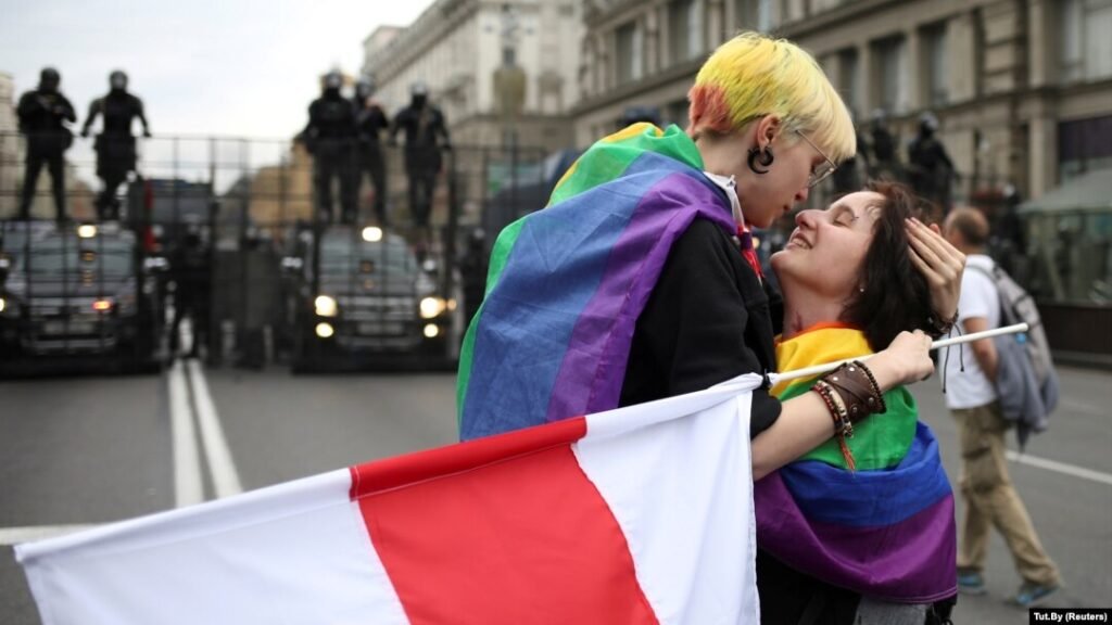 Avropada kuir gündəmi: Polşa, Britaniya və Belarusdan yeni qərarlar