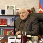 Kamal Abdulla qadınlar və kuirlərlə bağlı fikirlərinə görə tənqid olunur
