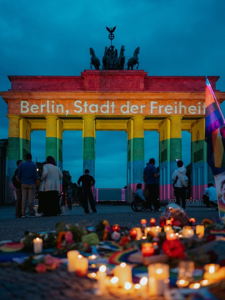 Berlin Qürur yürüyüşündə ölümlü insident – nə baş verdi? 